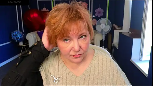 Snapshot of Kira_Kenett chatting on June 3, 2026, 5:21 am Kira Kenett online show from June 3, 2026, 5:21 am