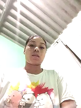 Snapshot of AnggelicaSwan21 chatting on October 6, 2025, 12:41 am AnggelicaSwan21 online show from October 6, 2025, 12:41 am