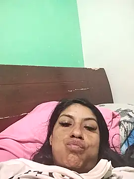 Snapshot of AnggelicaSwan21 chatting on October 13, 2025, 12:32 am AnggelicaSwan21 online show from October 13, 2025, 12:32 am