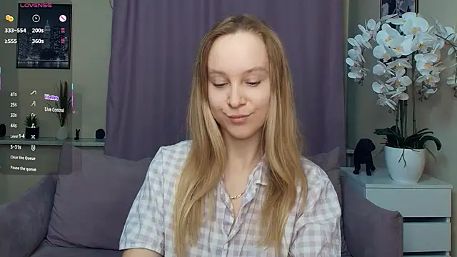 SoonMoor online show from March 15, 2026, 6:36 pm