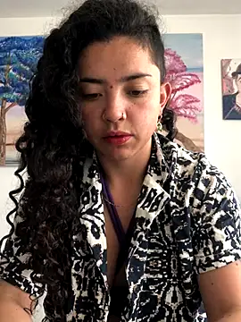 Snapshot of Paris_11 chatting on November 11, 2025, 2:17 pm Paris 11 online show from November 11, 2025, 2:17 pm