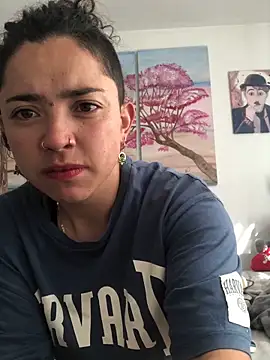 Snapshot of Paris_11 chatting on November 13, 2025, 12:48 pm Paris 11 online show from November 13, 2025, 12:48 pm