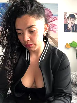 Snapshot of Paris_11 chatting on November 24, 2025, 6:07 pm Paris 11 online show from November 24, 2025, 6:07 pm