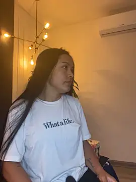 Snapshot of TiffanyyLam chatting on September 21, 2025, 12:07 pm TiffanyyLam online show from September 21, 2025, 12:07 pm