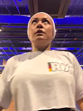 Snapshot of TiffanyyLam chatting on October 15, 2025, 10:26 am TiffanyyLam online show from October 15, 2025, 10:26 am