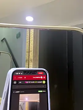 Snapshot of TiffanyyLam chatting on October 31, 2025, 11:22 am TiffanyyLam online show from October 31, 2025, 11:22 am