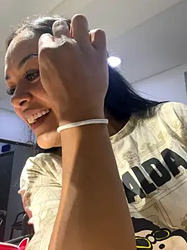 Snapshot of TiffanyyLam chatting on November 1, 2025, 11:23 am TiffanyyLam online show from November 1, 2025, 11:23 am