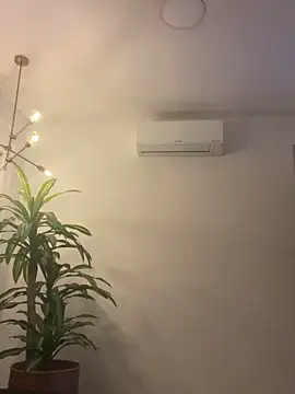 Snapshot of TiffanyyLam chatting on November 2, 2025, 11:12 am TiffanyyLam online show from November 2, 2025, 11:12 am