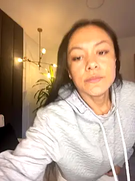 Snapshot of TiffanyyLam chatting on November 8, 2025, 11:21 am TiffanyyLam online show from November 8, 2025, 11:21 am