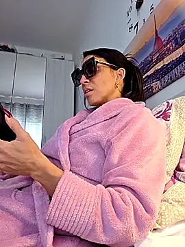 sexy7883 online show from December 18, 2025, 12:33 pm