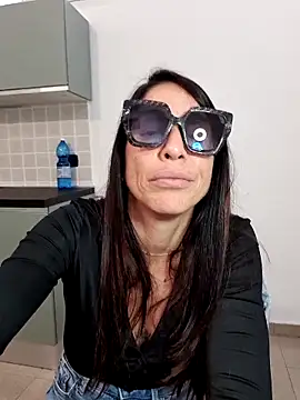 sexy7883 online show from May 7, 2026, 11:48 am