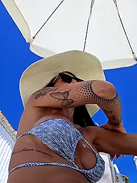 sexy7883 online show from June 13, 2026, 9:40 am