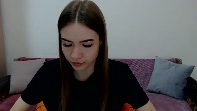 Snapshot of aSingleOne chatting on October 14, 2025, 5:47 pm aSingleOne online show from October 14, 2025, 5:47 pm