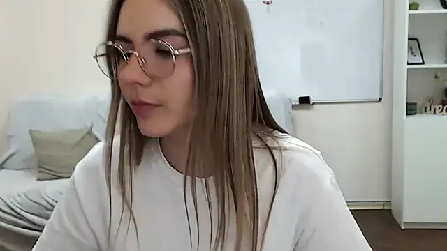 Snapshot of aSingleOne chatting on October 29, 2025, 9:05 pm aSingleOne online show from October 29, 2025, 9:05 pm