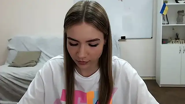 Snapshot of aSingleOne chatting on November 4, 2025, 11:15 pm aSingleOne online show from November 4, 2025, 11:15 pm