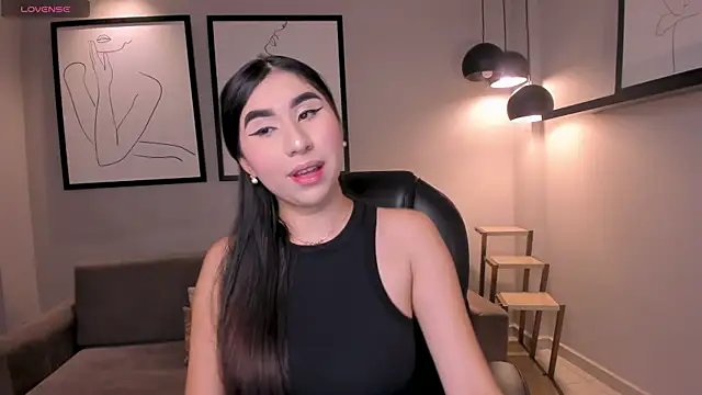 MayaMoretti  online show from October 10, 2025, 3:49 am