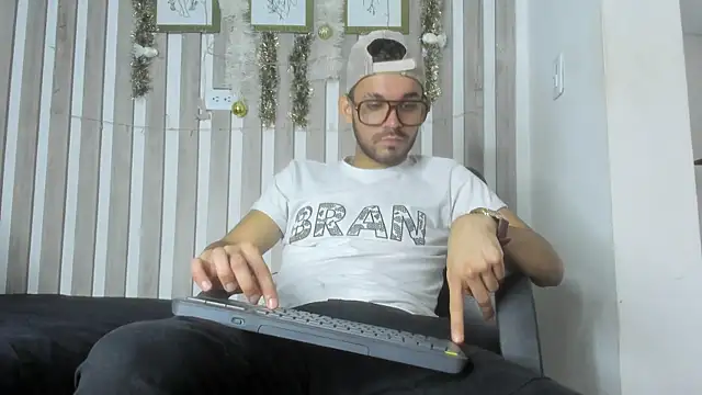 EthanGrey online show from December 20, 2025, 11:17 am