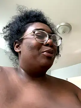 bunbun420247 online show from November 6, 2025, 4:08 pm