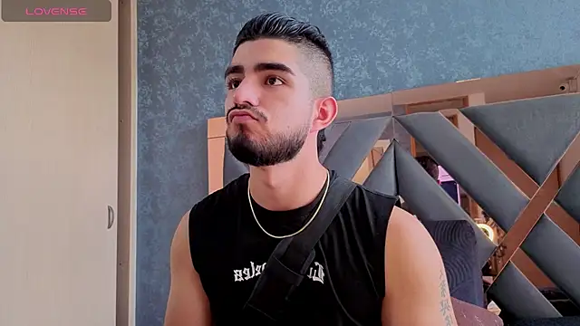 Snapshot of zayn_maximoff chatting on October 14, 2025, 5:47 pm zayn maximoff online show from October 14, 2025, 5:47 pm