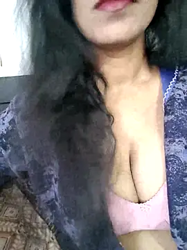 Deepa Sharma143 online show from March 22, 2026, 1:42 am