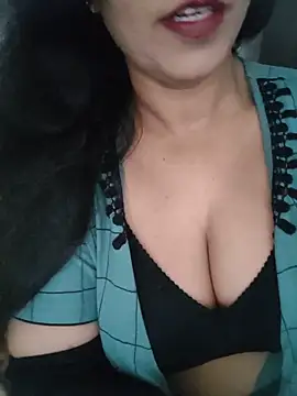 Deepa Sharma143 online show from June 4, 2026, 1:33 am