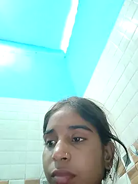 Snapshot of Hot-Soniya2 chatting on November 25, 2025, 3:28 am Hot-Soniya2 online show from November 25, 2025, 3:28 am