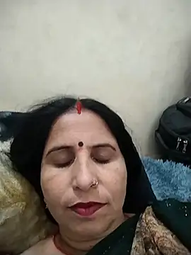 Snapshot of Hot_liya54 chatting on May 18, 2026, 7:47 am Hot liya54 online show from May 18, 2026, 7:47 am