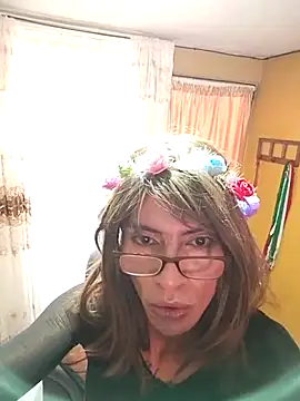 Snapshot of UpcomingCinnamon92 chatting on November 22, 2025, 9:47 pm UpcomingCinnamon92 online show from November 22, 2025, 9:47 pm