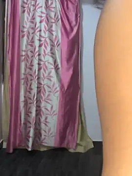 Snapshot of Family02 chatting on February 17, 2026, 5:08 pm Family02 online show from February 17, 2026, 5:08 pm