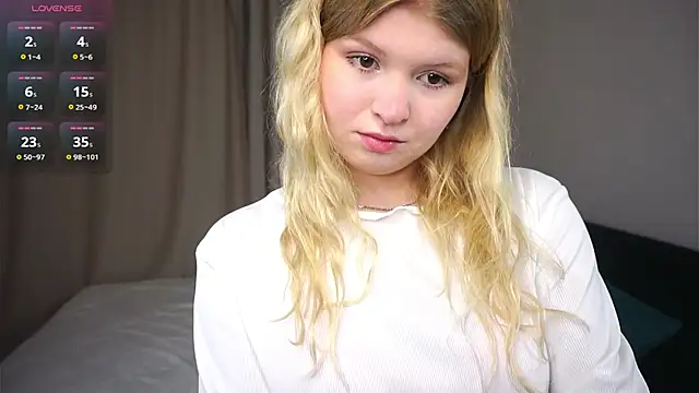 ShontaWasilko online show from September 23, 2025, 5:16 pm