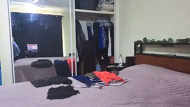 Snapshot of aussiepeaches chatting on November 23, 2025, 4:01 am aussiepeaches online show from November 23, 2025, 4:01 am