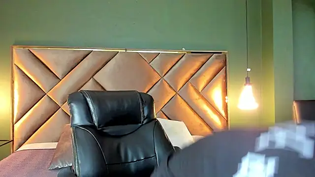 Lean Portman online show from July 28, 2026, 9:58 pm