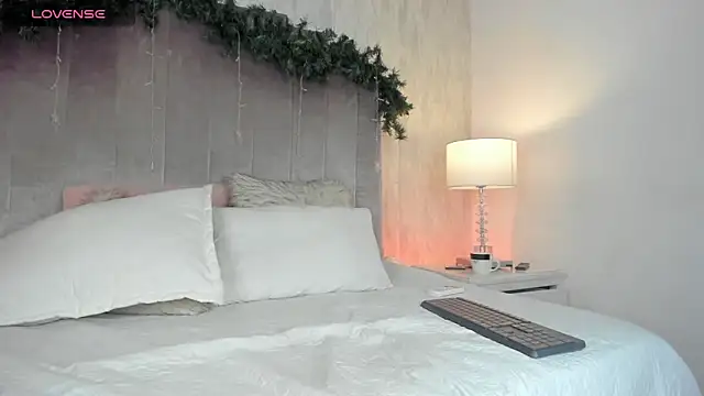 salma lutz online show from December 15, 2025, 12:53 pm