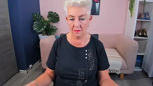 Snapshot of HotandMature chatting on September 20, 2025, 9:21 am HotandMature online show from September 20, 2025, 9:21 am