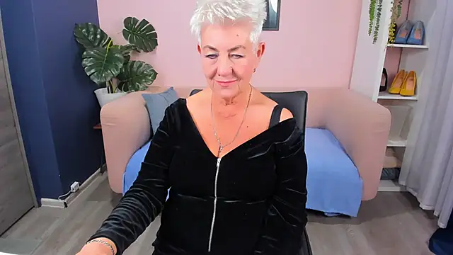 Snapshot of HotandMature chatting on November 7, 2025, 8:47 am HotandMature online show from November 7, 2025, 8:47 am