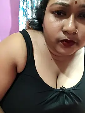hotbhabhi011 online show from April 26, 2026, 2:59 pm