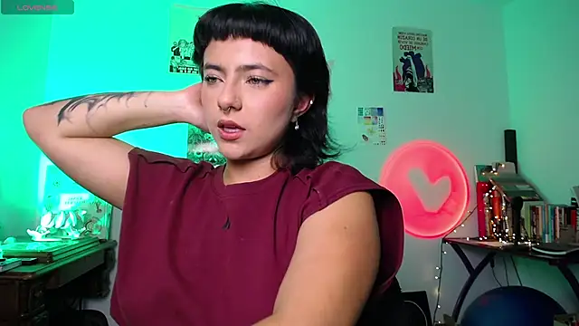 Snapshot of AlmaNanax chatting on September 14, 2025, 11:15 pm AlmaNanax online show from September 14, 2025, 11:15 pm