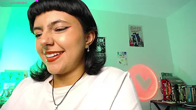 Snapshot of AlmaNanax chatting on September 22, 2025, 3:08 am AlmaNanax online show from September 22, 2025, 3:08 am