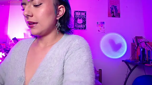 Snapshot of AlmaNanax chatting on November 20, 2025, 4:45 am AlmaNanax online show from November 20, 2025, 4:45 am