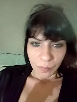 Snapshot of Lea9816 chatting on October 9, 2025, 10:30 pm Lea9816 online show from October 9, 2025, 10:30 pm