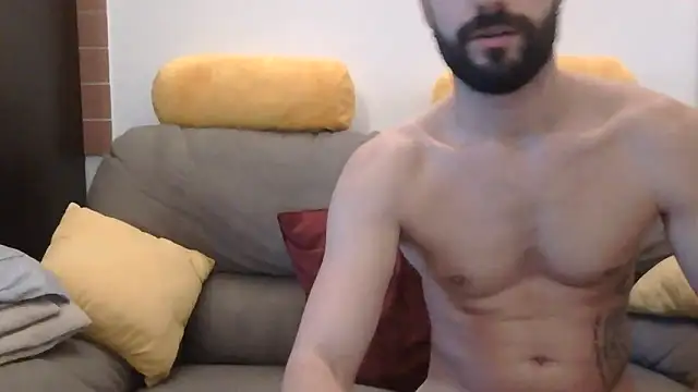 Amicisegreti online show from November 20, 2025, 6:35 am