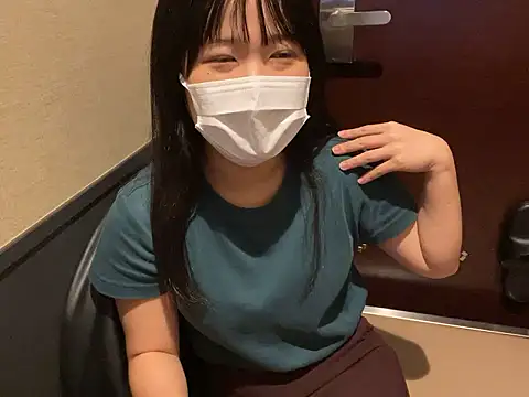 Snapshot of hikiwarinatto_xoxo chatting on October 2, 2025, 10:33 am hikiwarinatto xoxo online show from October 2, 2025, 10:33 am