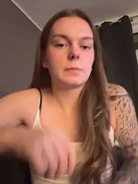 LisaFreier online show from October 13, 2025, 6:41 pm