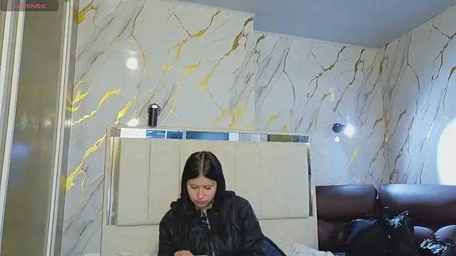 Snapshot of Olivia11_ chatting on May 22, 2026, 12:44 pm Olivia11 online show from May 22, 2026, 12:44 pm