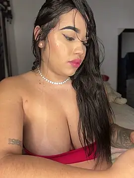 SofiaWildee online show from May 16, 2026, 4:53 am