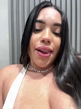 SofiaWildee online show from June 11, 2026, 12:32 am
