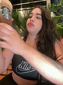 SofiaWildee online show from June 19, 2026, 11:41 pm