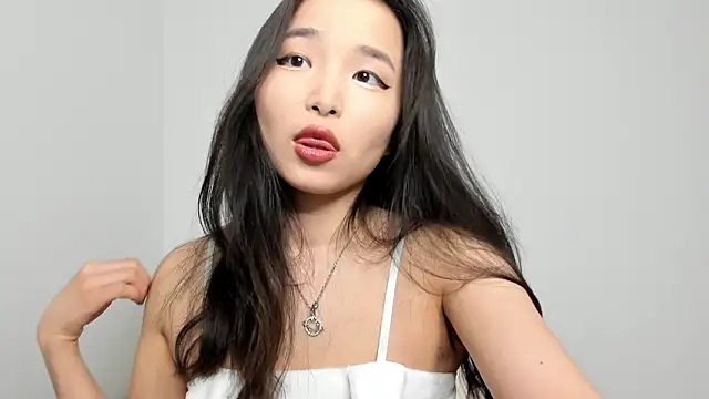 Soyun Mia online show from February 9, 2026, 11:47 am