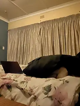 Snapshot of Cianda24 chatting on September 20, 2025, 7:48 pm Cianda24 online show from September 20, 2025, 7:48 pm