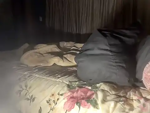 Snapshot of Cianda24 chatting on October 12, 2025, 2:21 am Cianda24 online show from October 12, 2025, 2:21 am